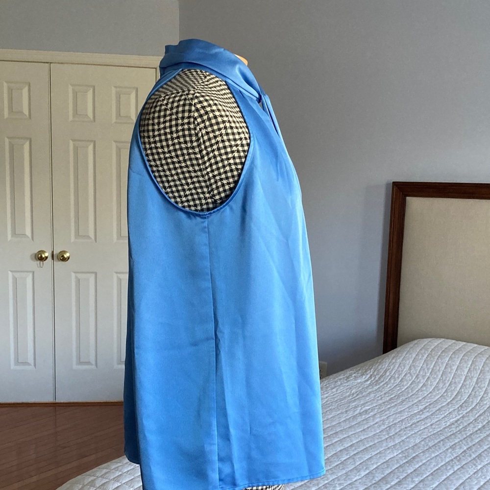 Ann Taylor Vibrant Blue Sleeveless Blouse - Picture 2 of 6